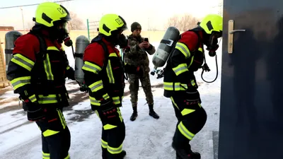 В Алматы вспыхнул магазин со стройматериалами