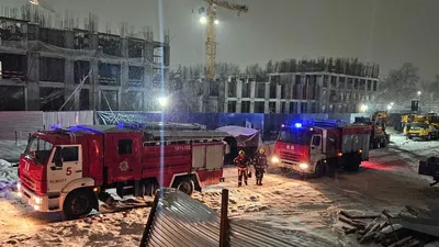 Рабочие Алматы успели покинуть горящий контейнер