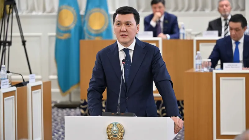 Ерлан Карин: Создание Конституционной комиссии – это историческое событие