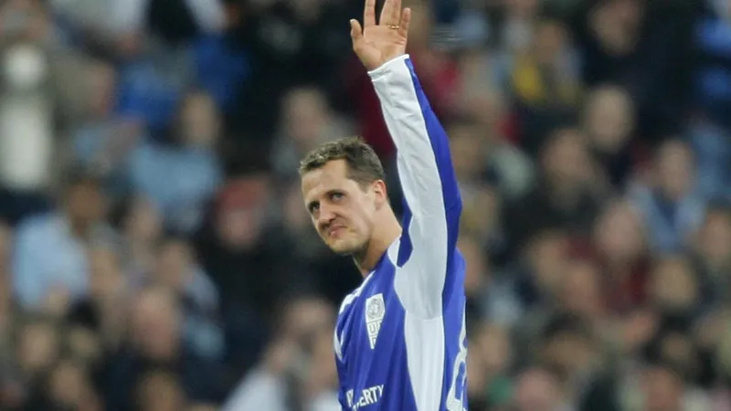 Король "Формулы-1" Михаэль Шумахер больше не прикован к постели