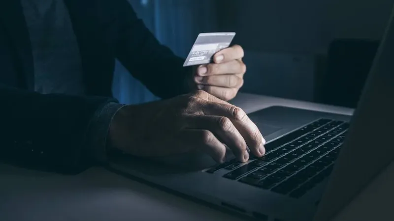 Дропперство: как не стать участником незаконных схем