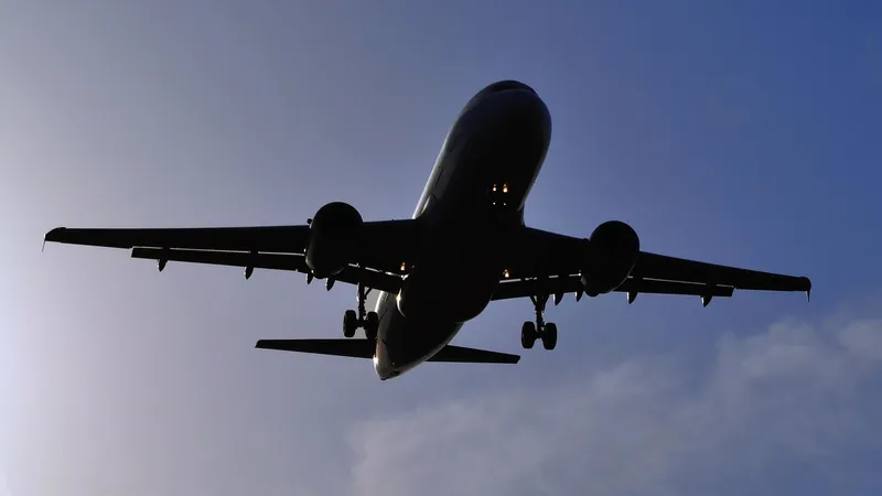 Полеты над Ираном запретили казахстанским авиакомпаниям