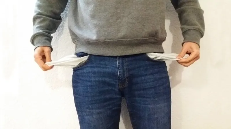 Заподозрил нежелание платить: суд не помог казахстанцу с большим долгом по кредитам