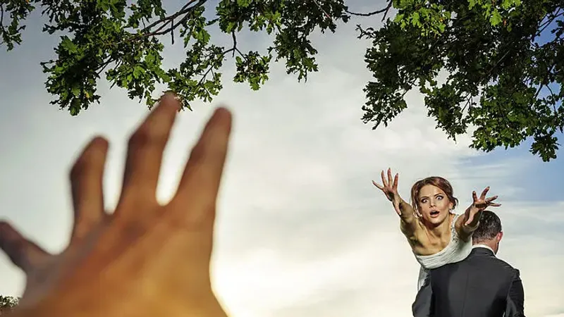 Названы три знака зодиака, которые могут увести невесту прямо на свадьбе