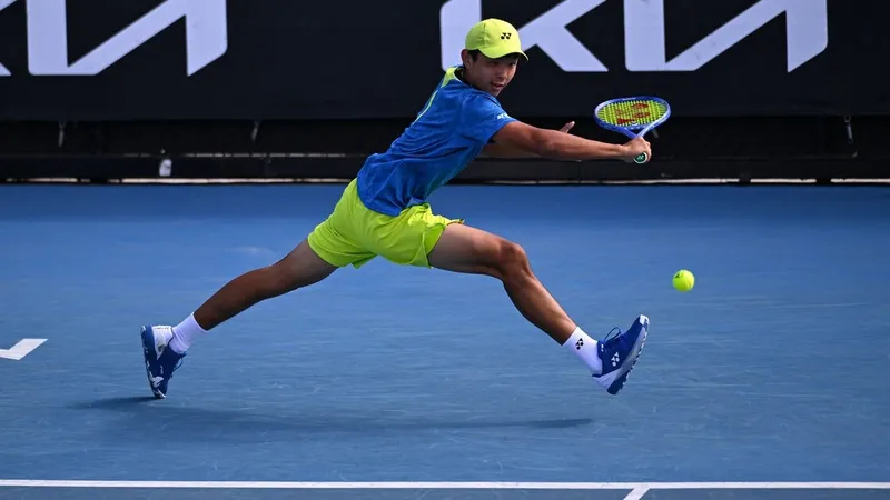 17-летний Нурланулы пробился в четвертьфинал юниорского AusOpen-2026