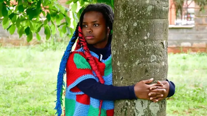 Эколог попала в Книгу рекордов, простояв 72 часа в обнимку с деревом