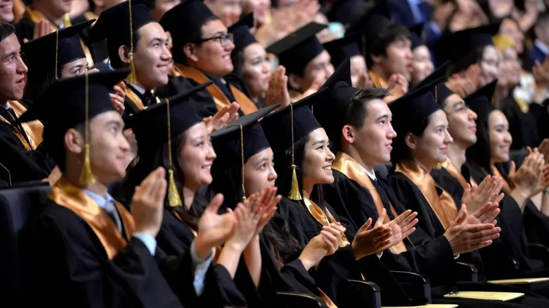 ЖОО-на студент қабылдау реттелмек: депутат ұсыныс жасады