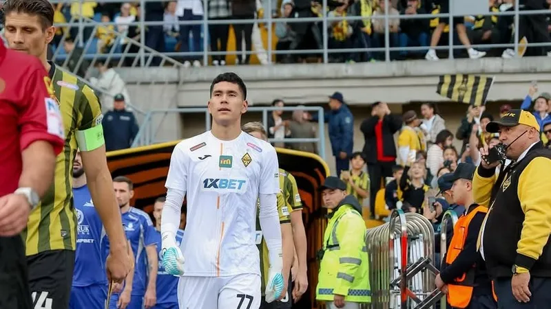 Анарбеков похвастался фотографией с легендой "Арсенала"