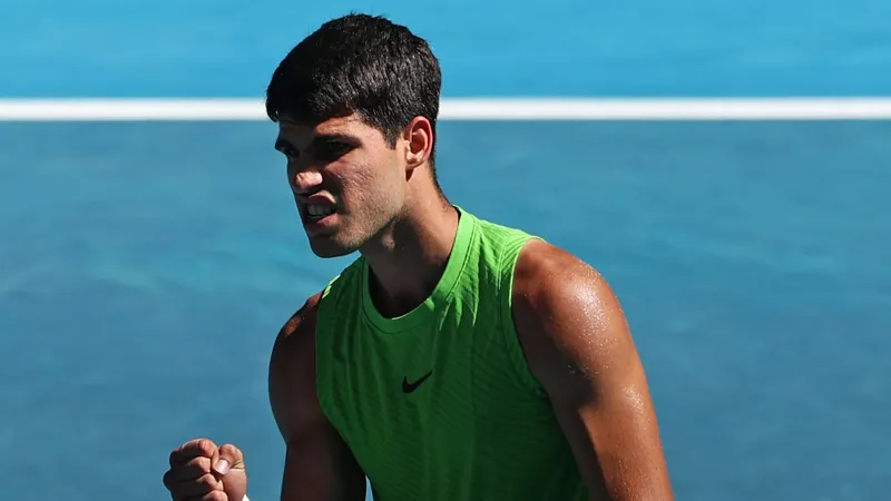 Карлос Алькарас сражался 5 с половиной часов и вышел в финал AusOpen-2026