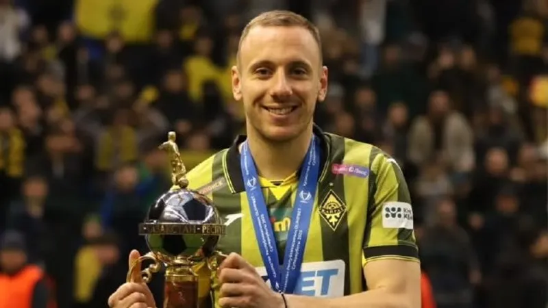 "Кайрат" покинул еще один футболист