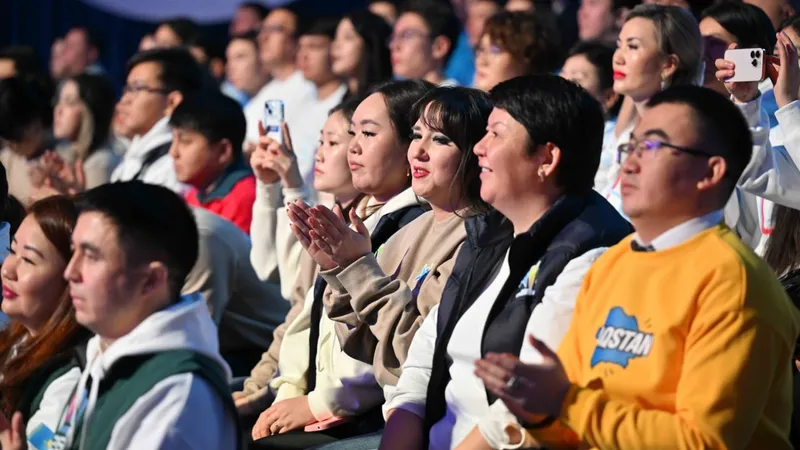 Токаев призвал оцифровать волонтерскую деятельность