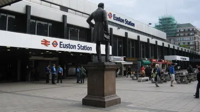 пожар парализовал движение в Лондоне, фото - Новости Zakon.kz от 30.01.2026 21:34