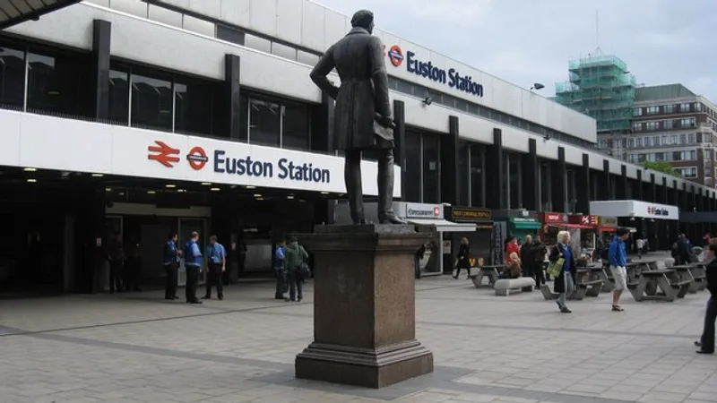 Пожар парализовал движение в Лондоне