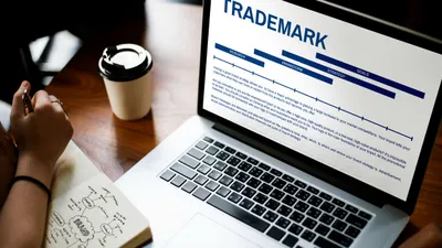 Товарный знак, торговая марка на компьютере, фото - Новости Zakon.kz от 02.02.2026 12:20