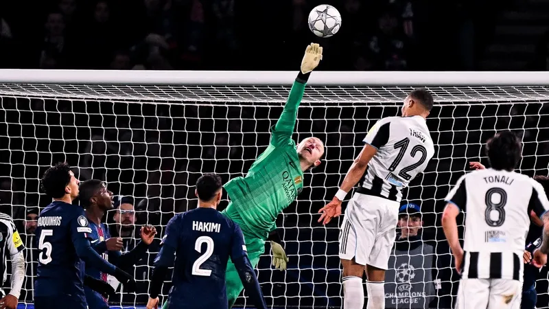 Сафонов отразил очередной пенальти и вернул ПСЖ лидерство в Лиге 1