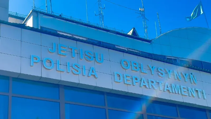 Житель Алматы организовал call-центр и "заработал" 36 млн тенге: за ним пришла полиция