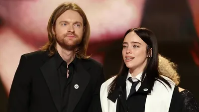 Билли Айлиш призывают вернуть роскошный особняк коренному племени Лос-Анджелеса