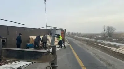 ДТП на трассе в сторону Шымкента, фото - Новости Zakon.kz от 03.02.2026 18:14