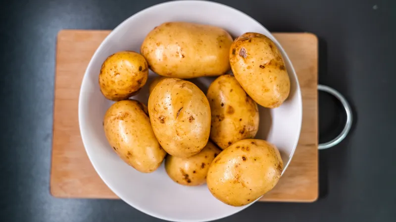 Безопасную норму картофеля в день назвал диетолог
