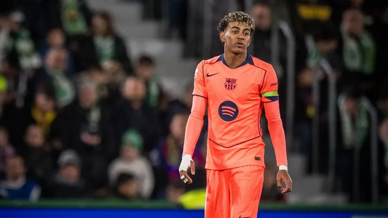 Ламин Ямаль вывел "Барселону" в полуфинал Кубка Испании по футболу