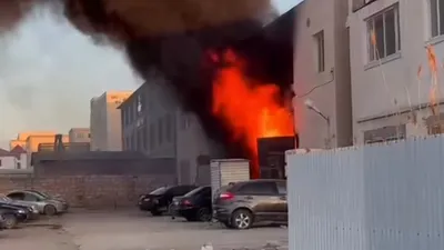 пожар в СТО в Актау, фото - Новости Zakon.kz от 06.02.2026 13:38