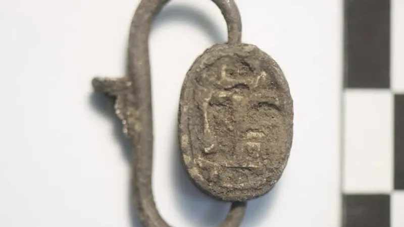 Финикийский амулет-скарабей возрастом 3000 лет обнаружили на Сардинии