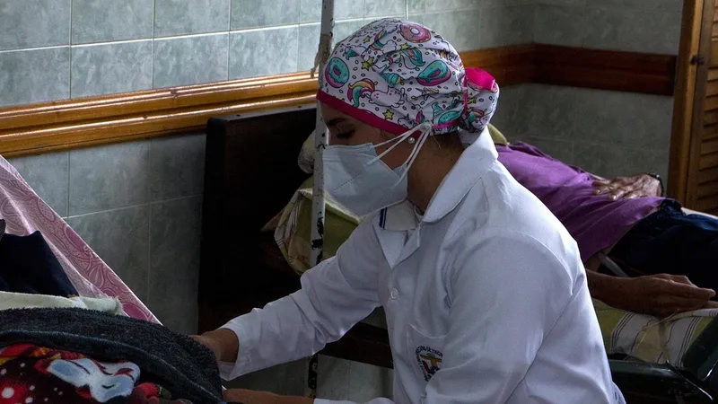 Один человек скончался от вируса Нипах в Бангладеш