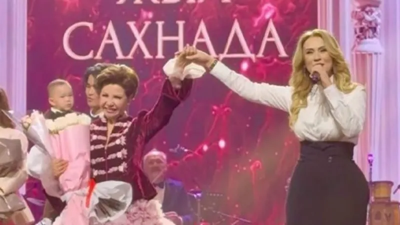 Роза Зергерли устроила сюрприз Розе Рымбаевой