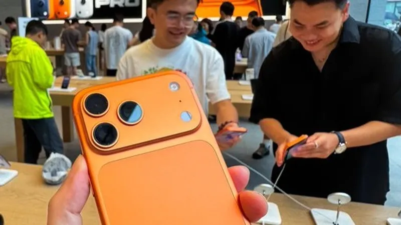 Оранжевый iPhone встряхнул рынок Китая и поднял акции Apple