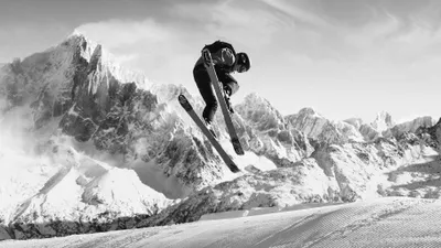 Лыжник, прыжок, горы, снег, фото - Новости Zakon.kz от 09.02.2026 03:30