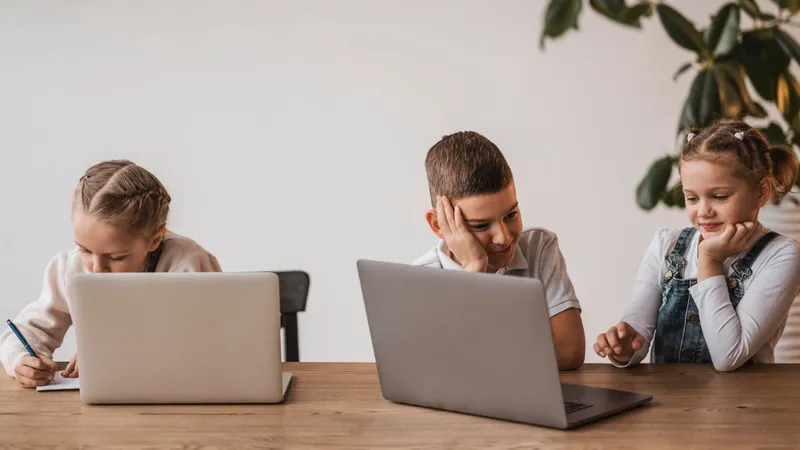 Погода внесла коррективы: школьники Астаны 12 февраля будут учиться онлайн