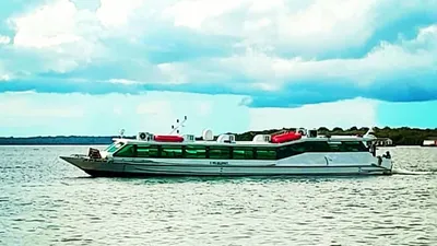 в Бразилии затонуло судно с туристами, фото - Новости Zakon.kz от 16.02.2026 00:37