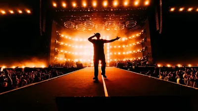 Баста ответил маленькой фанатке из Алматы, фото - Новости Zakon.kz от 15.02.2026 22:01