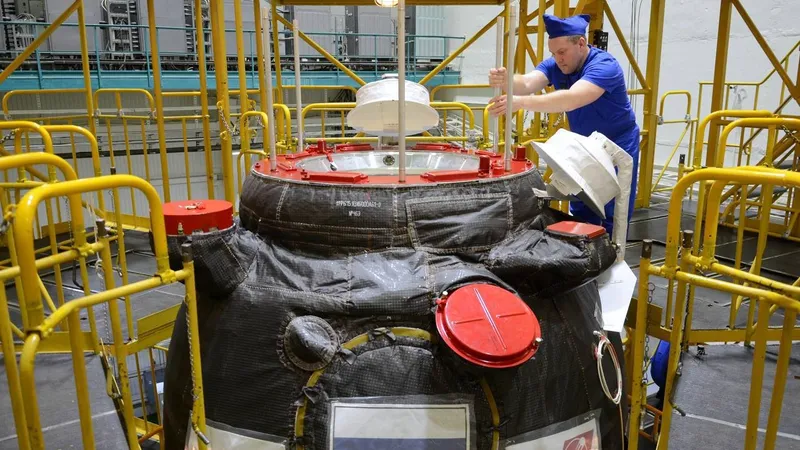 На Байконуре расконсервировали грузовой космический корабль и начали тесты