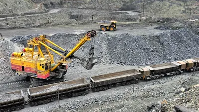 Месторождение, горнодобывающая промышленность, горная порода, полезные ископаемые, спецтехника, карьер, рудник , фото - Новости Zakon.kz от 07.04.2026 13:36