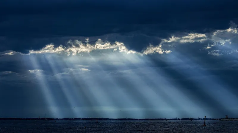 Ученые заявили о странном поведении Солнца