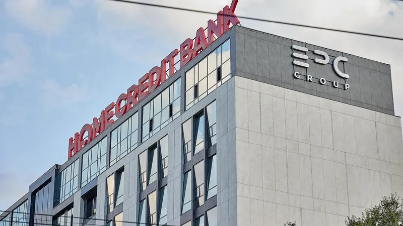 Клиенты Home Credit Bank могут обналичивать деньги в банкоматах ForteBank