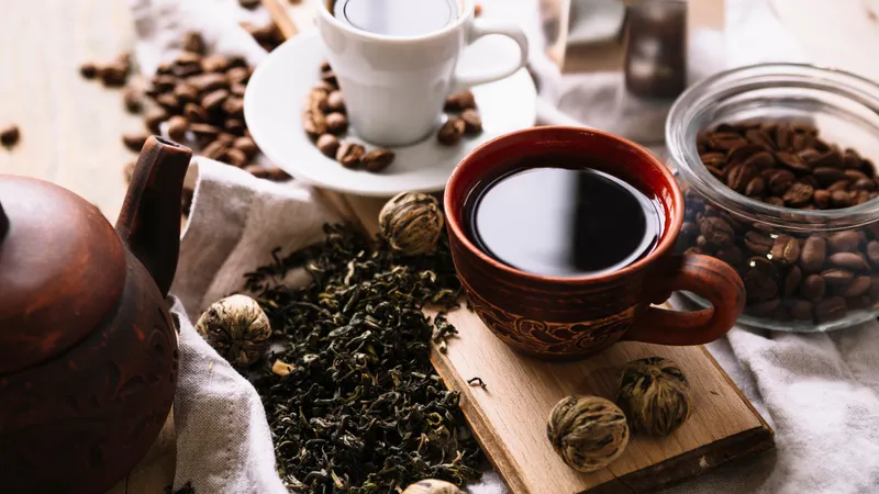 Почему нельзя запивать лекарства чаем и кофе