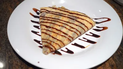 блин на тарелке, фото - Новости Zakon.kz от 19.02.2026 12:26