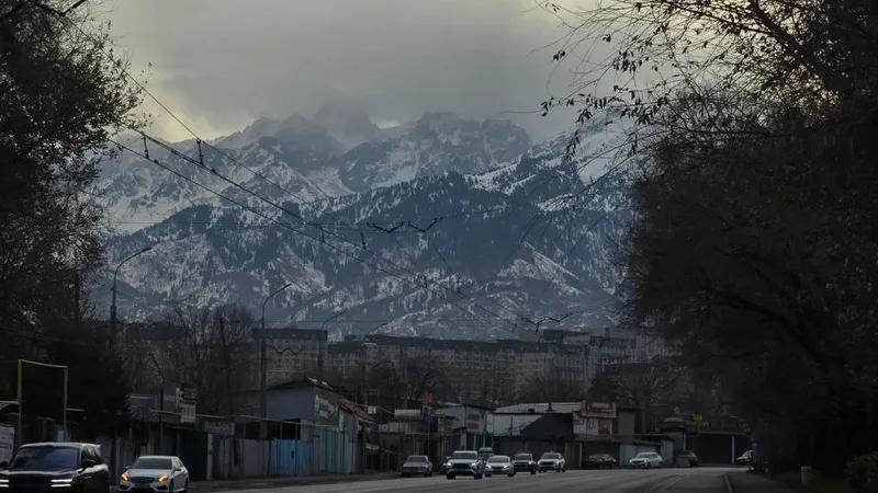 Дождь сменится снегом: в Алматы ожидаются погодные качели