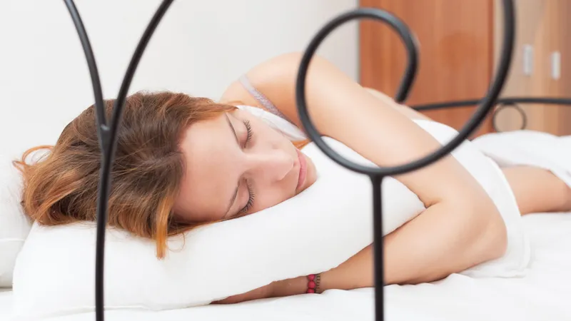 Как выспаться в шумном городе: простой способ помогает вернуть до 72% глубокого сна