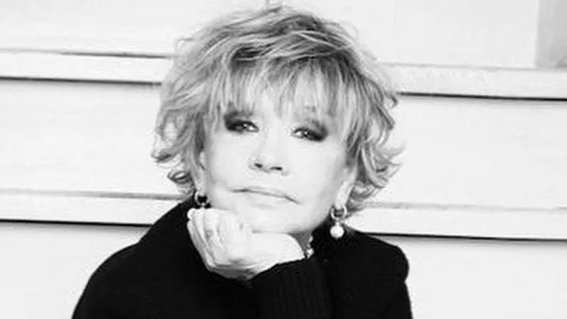 Юлия Меньшова посвятила пост умершей маме – Вере Алентовой