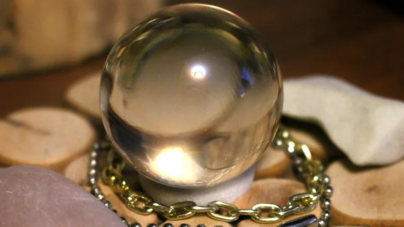 "Битва экстрасенсов" возвращается на ТНТ