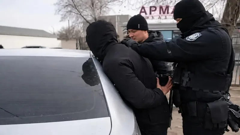 Спецназ задержал преступную группу, воровавшую трубы в Мангистау