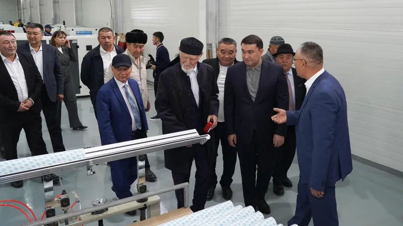 В Туркестане открылся завод по производству полиэтиленовой упаковки и скотча