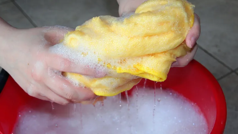 Скандал в общежитии в Туркестане: студенток принуждали к труду