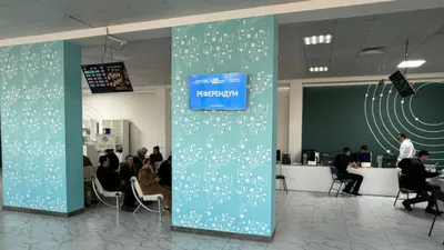 информирование в ЦОНе о референдуме, фото - Новости Zakon.kz от 23.02.2026 16:54
