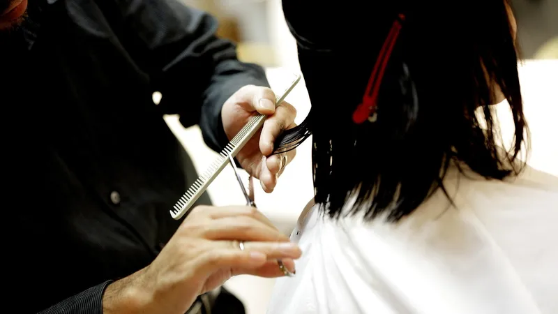 Стрижка для привлечения денег: назван самый удачный день в марте 2026 года