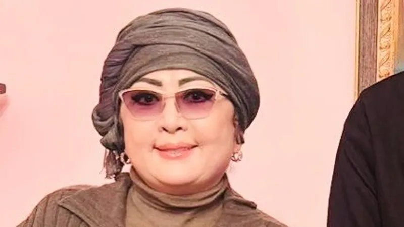 62-летняя Макпал Жунусова объявила о двойном солд-ауте в Алматы