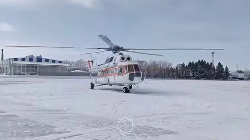 Казахстанские пилоты и врачи МЧС спасли жизнь младенцу